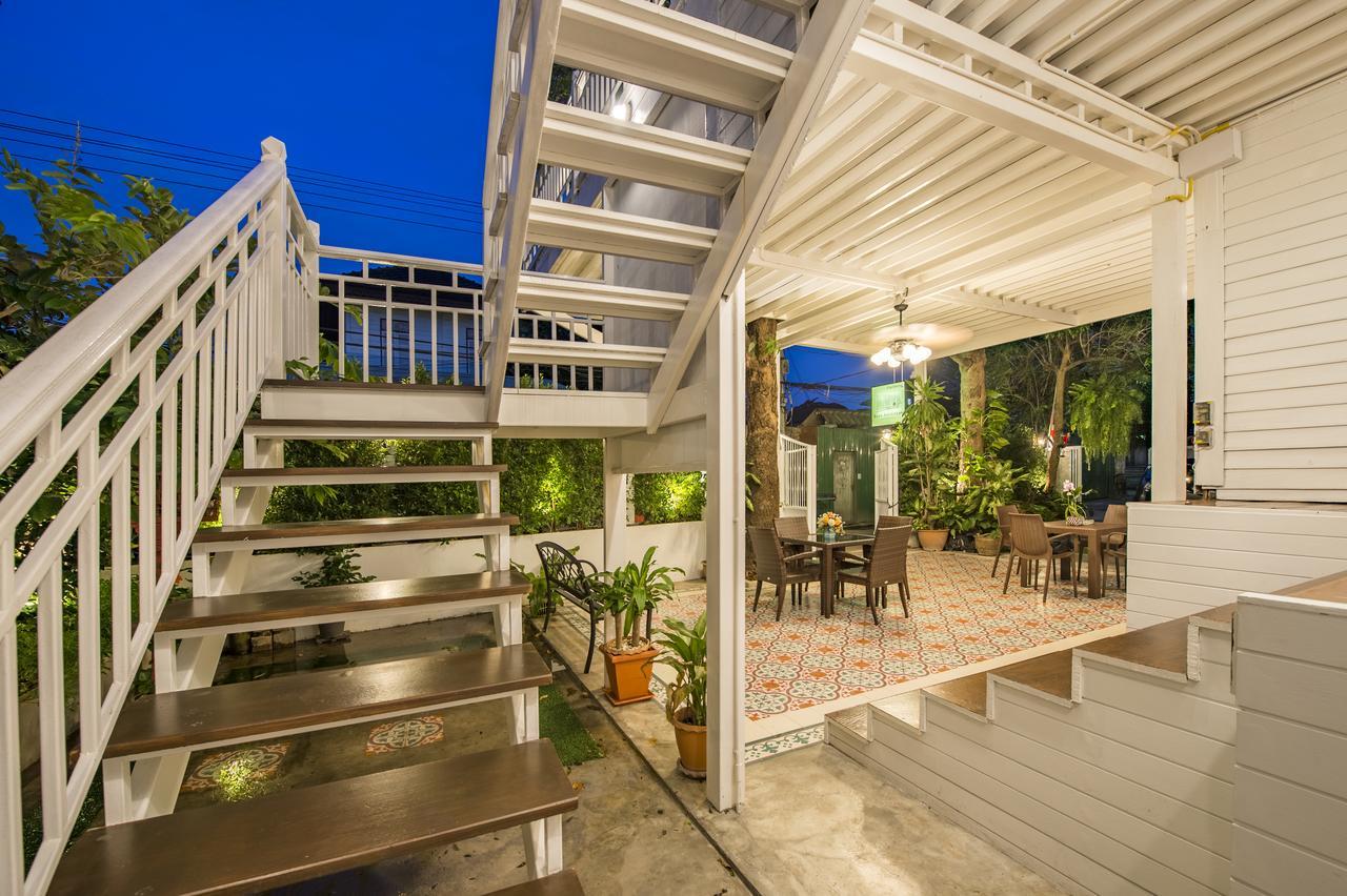 Baankachitpan Bangkok Hotel Екстериор снимка
