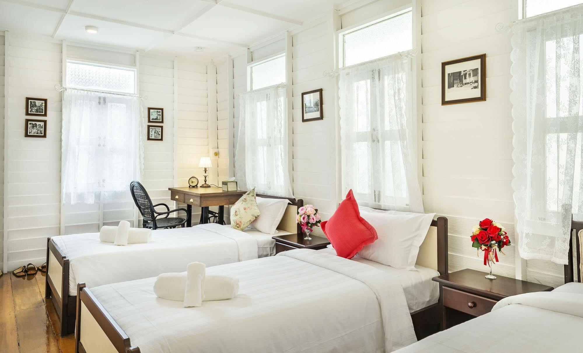 Baankachitpan Bangkok Hotel Екстериор снимка