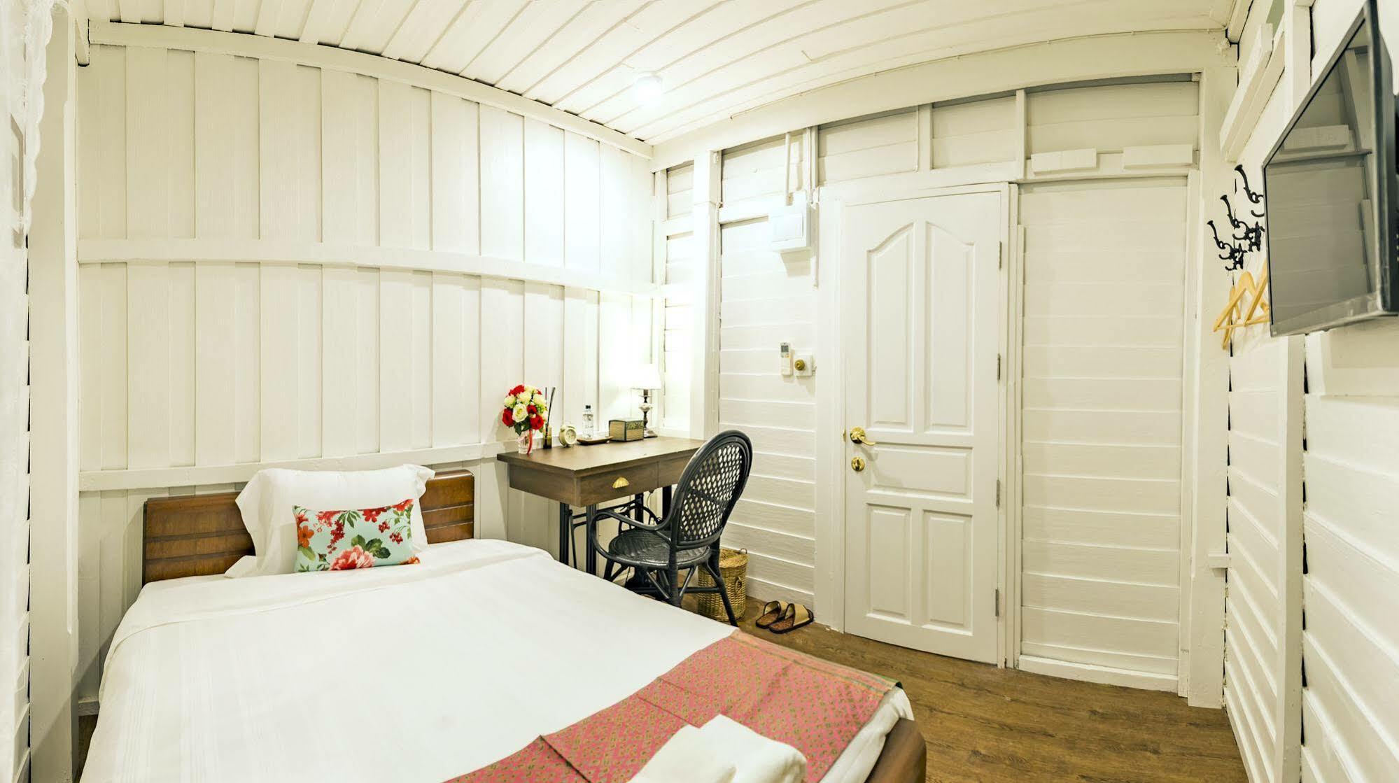 Baankachitpan Bangkok Hotel Екстериор снимка