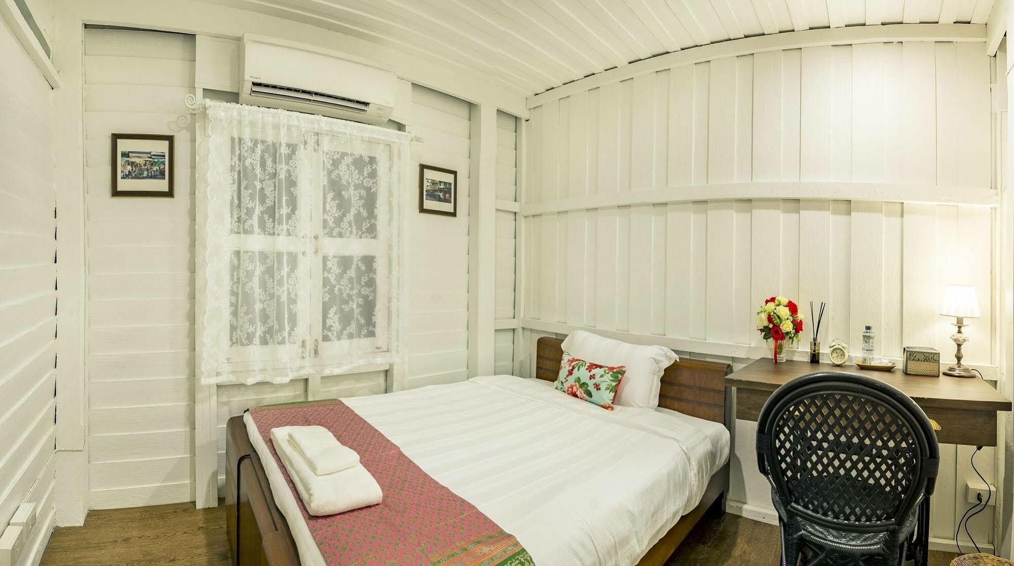 Baankachitpan Bangkok Hotel Екстериор снимка
