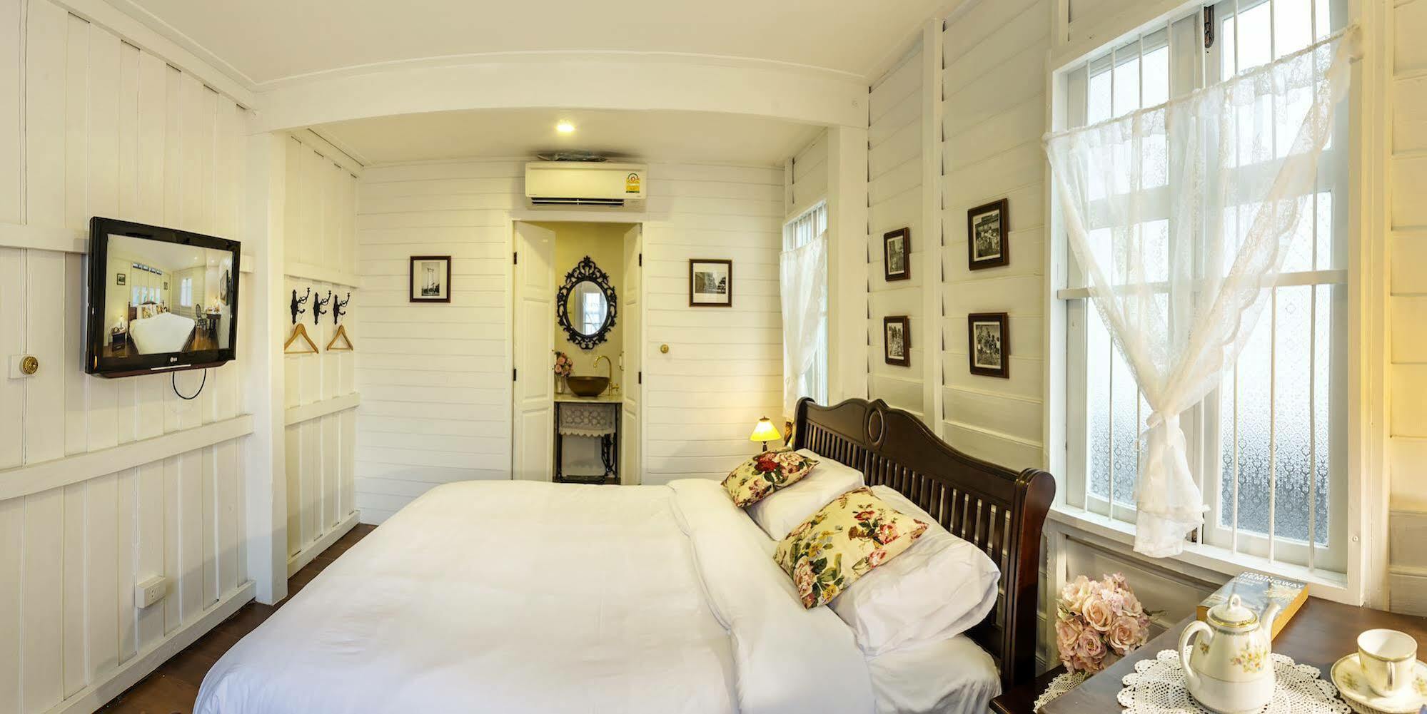 Baankachitpan Bangkok Hotel Екстериор снимка
